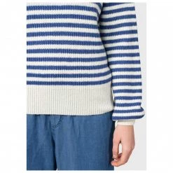 Klitmøller Collective - Women's Gunilla Knit - Pull en laine mérinos 11 Klitmøller Collective - Women's Gunilla Knit - Pull en laine mérinos -Pulls Soldes klitmoeller collective womens gunilla knit pull en laine merinos detail 6